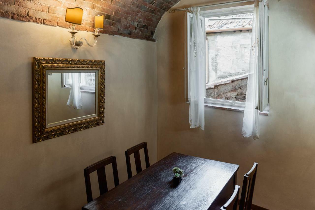 La Tosca Rooms Lucca Exterior photo
