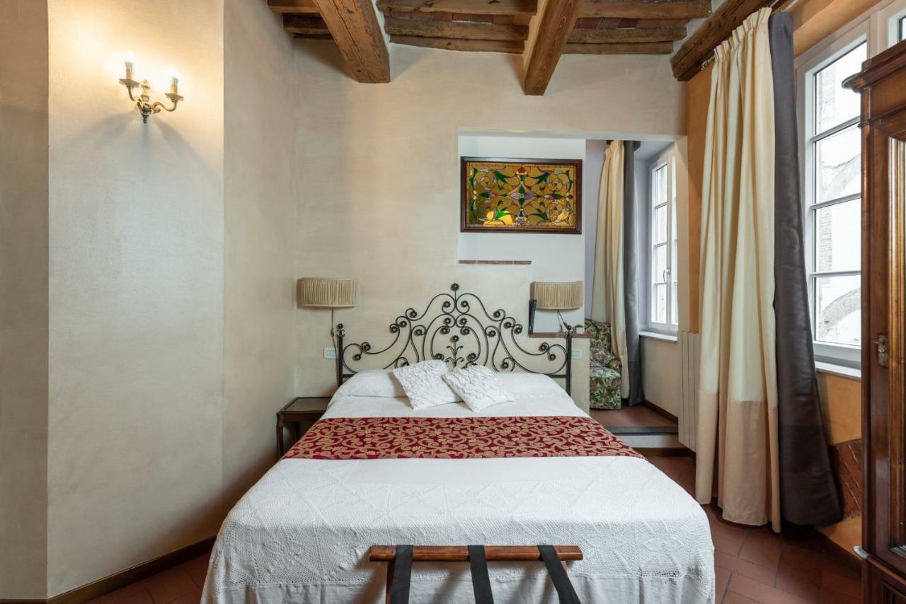 La Tosca Rooms Lucca Exterior photo